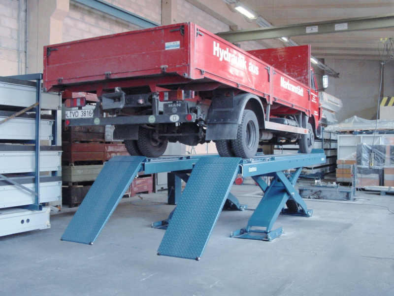 Подьемник ножничный NUSSBAUM UNI LIFT 8000